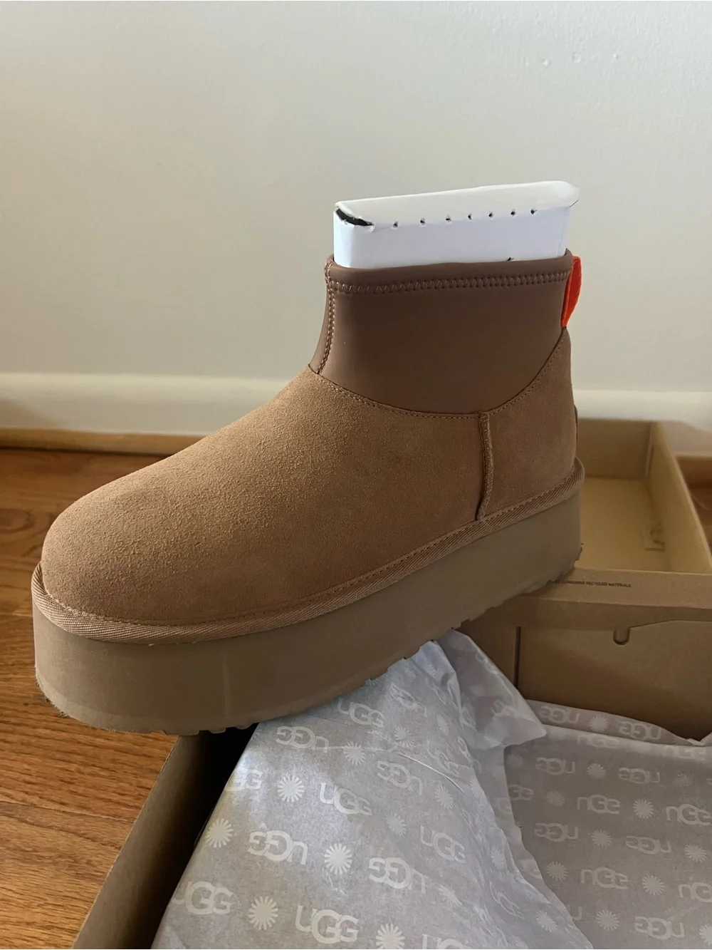 UGG Women's Tan Platform Chelsea Boot